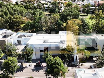 VENTA CASA EN RESIDENCIAL PULGAS PANDAS SUR AL NORTE DE LA CIUDAD BI