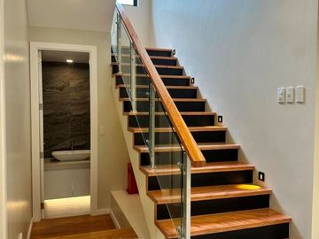 IMPRESSIVE HOUSE WITH ELEVATOR FOR SALE IN BF HOMES