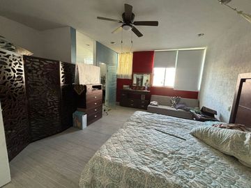 Casa en venta coto Violetas en Valle de las Flores