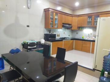Dijual & Disewakan Rumah 2 Lantai, Bagus, Semi Furnished, Bebas Banjir, Sunter