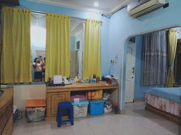 Dijual & Disewakan Rumah 2 Lantai, Bagus, Semi Furnished, Bebas Banjir, Sunter