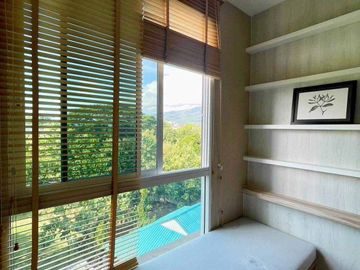 Condo for sale  in town  , Close to Maya Shopping Mall and Nimman best located. fully furnished good business