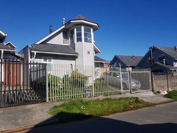 Oportunidad, oferta casa 2 pisos  ubicación privilegiada.