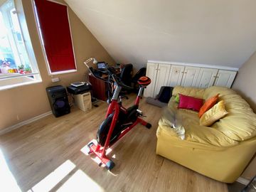 Oportunidad, oferta casa 2 pisos  ubicación privilegiada.