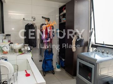 Exclusivo Penthouse de Tres Niveles con Vista al mar en Miraflores