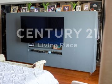 Exclusivo Penthouse de Tres Niveles con Vista al mar en Miraflores