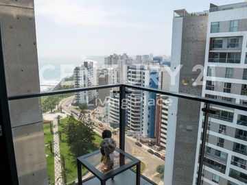 Exclusivo Penthouse de Tres Niveles con Vista al mar en Miraflores