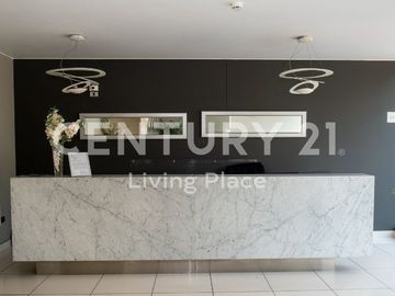 Exclusivo Penthouse de Tres Niveles con Vista al mar en Miraflores