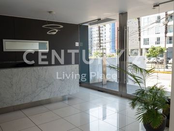 Exclusivo Penthouse de Tres Niveles con Vista al mar en Miraflores