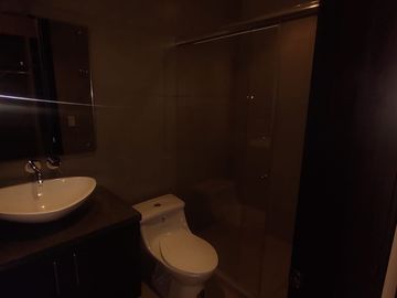 VENDO HERMOSA SUITE UBICADA EN QUITEÑO LIBRE, 65M2