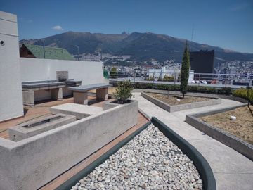 VENDO HERMOSA SUITE UBICADA EN QUITEÑO LIBRE, 65M2