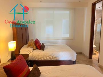En condominio con club de playa. Terraza con jacuzzi y salida al jardín. Incluye mantenimiento