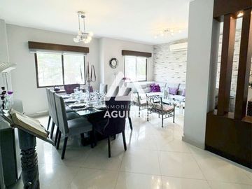 EN VENTA: lujoso y equipado departamento en Urbanizacion La Riviera, Machala