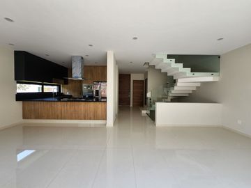 Casa en venta en Solares Residencial dentro de coto Soare 2