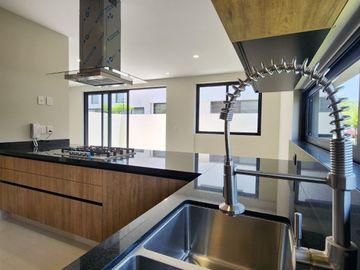 Casa en venta en Solares Residencial dentro de coto Soare 2