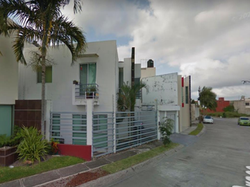¡¡GRAN OPORTUNIDAD!! HERMOSA CASA.