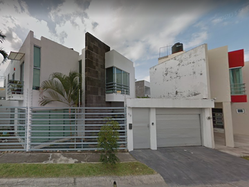 ¡¡GRAN OPORTUNIDAD!! HERMOSA CASA.