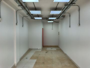 Alquiler de local (PRIMER PISO) en zona comercial de San Martín de Porres!