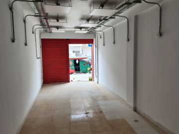 Alquiler de local (PRIMER PISO) en zona comercial de San Martín de Porres!