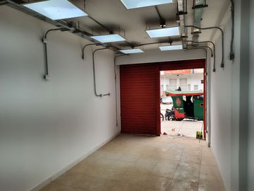 Alquiler de local (PRIMER PISO) en zona comercial de San Martín de Porres!