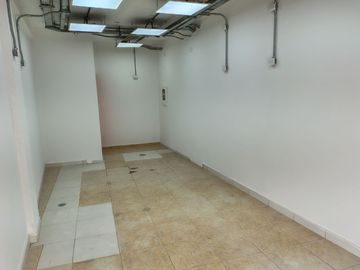 Alquiler de local (PRIMER PISO) en zona comercial de San Martín de Porres!