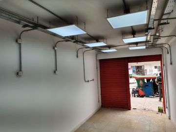 Alquiler de local (PRIMER PISO) en zona comercial de San Martín de Porres!
