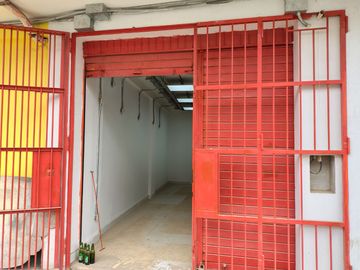 Alquiler de local (PRIMER PISO) en zona comercial de San Martín de Porres!