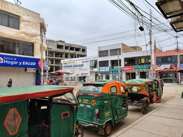 Alquiler de local (PRIMER PISO) en zona comercial de San Martín de Porres!