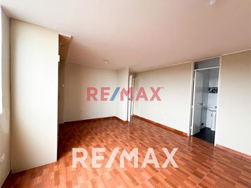 Venta De Moderno Y Amplio Departamento Ubicado En Villa María Del Triunfo