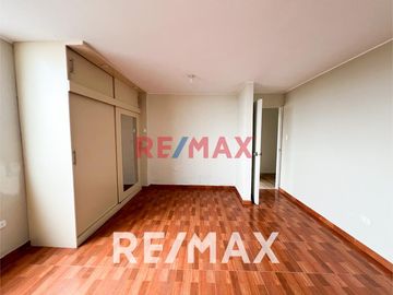 Venta De Moderno Y Amplio Departamento Ubicado En Villa María Del Triunfo