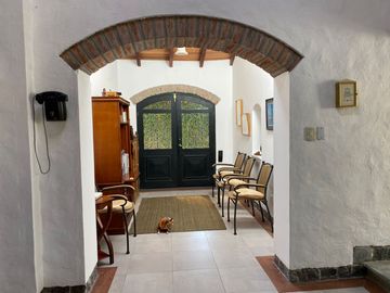 Casa una planta en urbanización privada, más suite, terreno libre de 600, Sangolquí $340.000