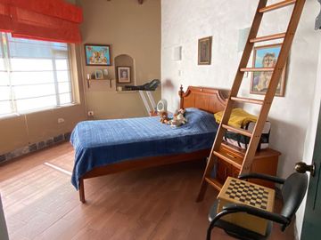 Casa una planta en urbanización privada, más suite, terreno libre de 600, Sangolquí $340.000