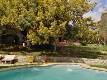 LINDA PARCELA CON DOS CASAS EN LOS LAURELES EN LIMACHE