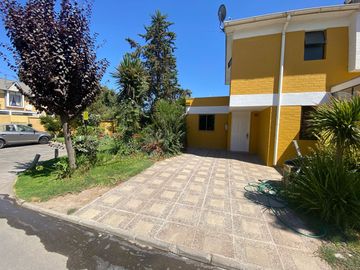 Estupenda casa en Linderos-Buin