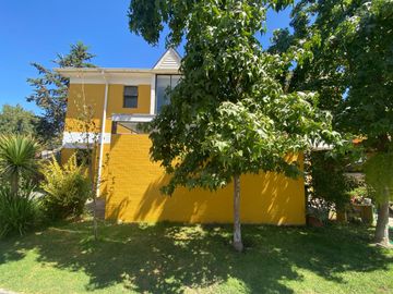 Estupenda casa en Linderos-Buin