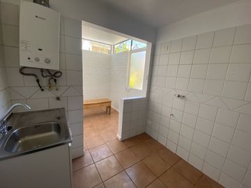 Estupenda casa en Linderos-Buin