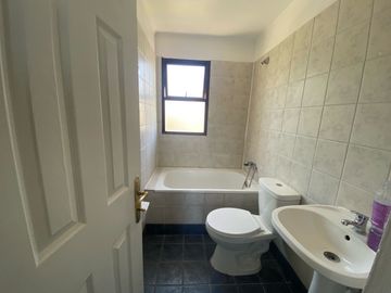 Estupenda casa en Linderos-Buin
