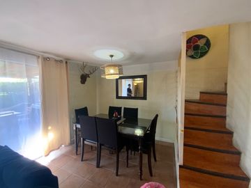 Estupenda casa en Linderos-Buin
