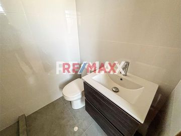 Venta De Departamento Moderno De Estreno A Un Paso De Velasco Astete