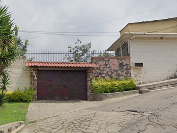 CASA EN CUERNAVACA, GRAN OPORTUNIDAD DE INVERSIÓN