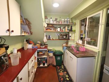 Se vende casa pareada, 3 pisos, 4 habitaciones, 2 baños