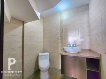Casa INDEPENDIENTE por estrenar Ushimana Valle de los Chillos 4 dormitorios 3 parqueaderos San Rafael Alangasi