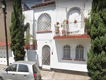 VENDO CASA TIPO COLONIAL EN AZCAPOTZALCO