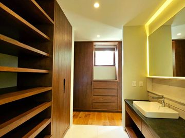 LAS CAÑADAS CASA EN VENTA SEMINUEVA MODERNA CON INCREIBLE VISTA