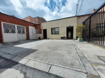 ESPECTACULAR CASA LOTE EN VENTA BARRIO BOYACA REAL