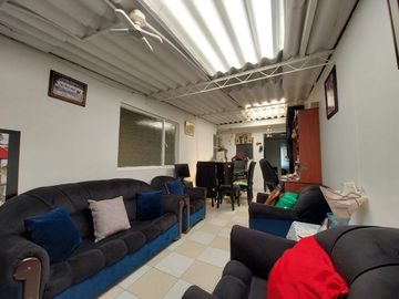 ESPECTACULAR CASA LOTE EN VENTA BARRIO BOYACA REAL