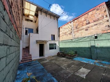 ESPECTACULAR CASA LOTE EN VENTA BARRIO BOYACA REAL