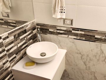 VENTA ZONA EXCLUSIVA DE SURCO, HERMOSO DEPARTAMENTO EN PRIMER PISO ELEVADO