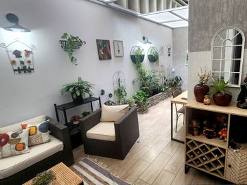 VENTA ZONA EXCLUSIVA DE SURCO, HERMOSO DEPARTAMENTO EN PRIMER PISO ELEVADO