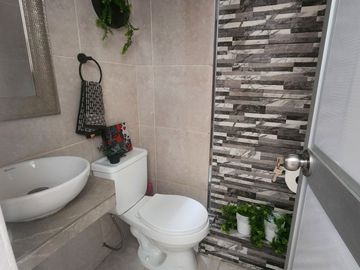 VENTA ZONA EXCLUSIVA DE SURCO, HERMOSO DEPARTAMENTO EN PRIMER PISO ELEVADO